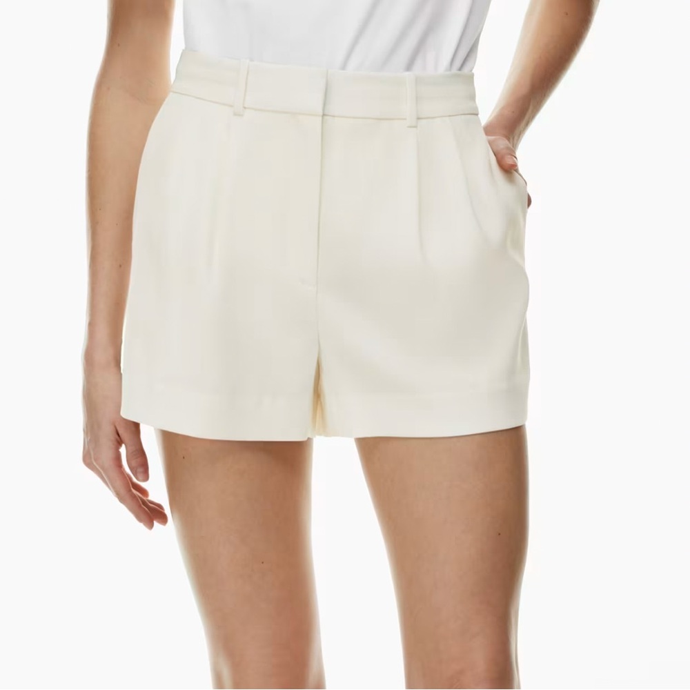 Aritzia Pleated Mini Short - Babaton - Size 00